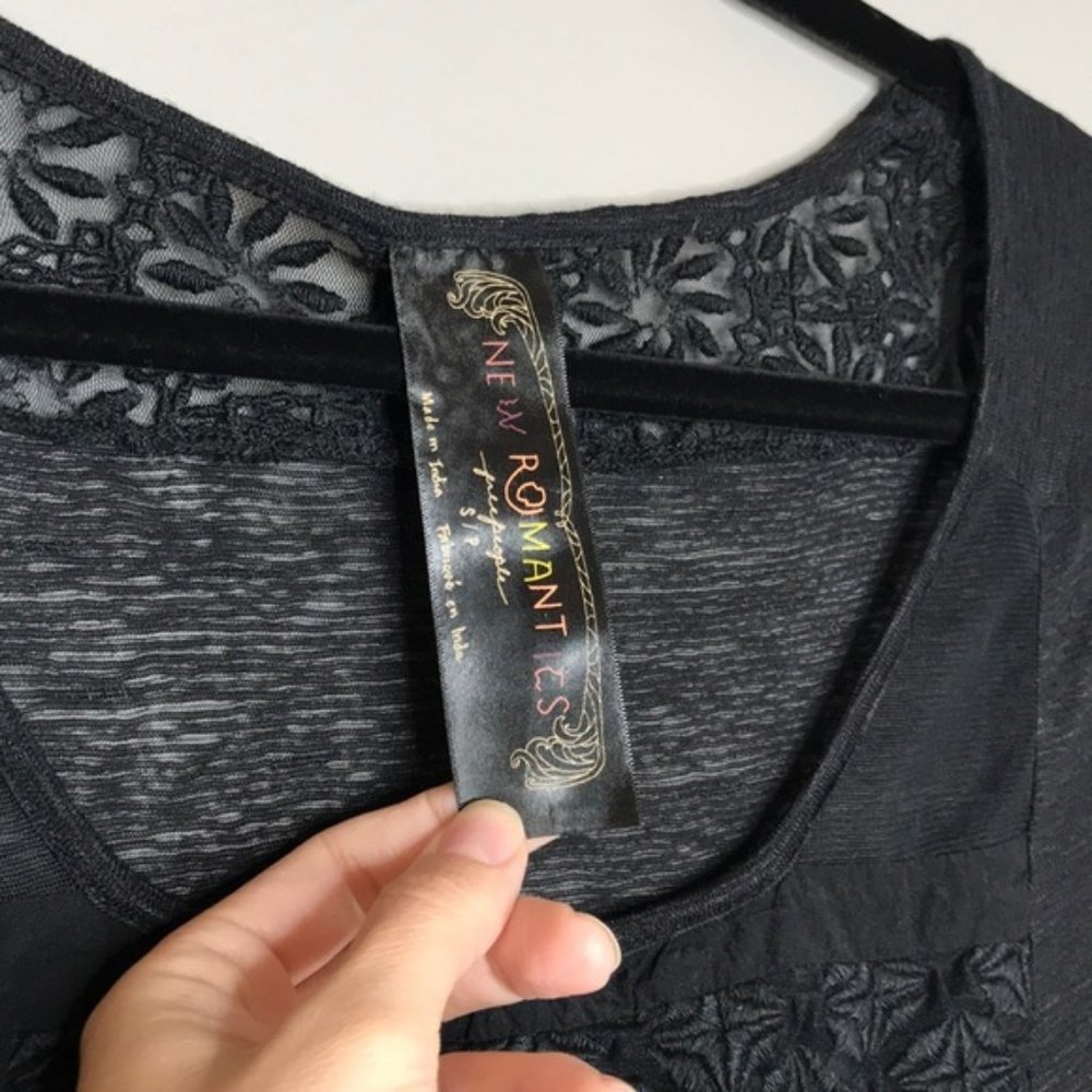 FREE PEOPLE NEW ROMANTICS lace semi sheer babydoll black top size Small - Picture 8 of 8